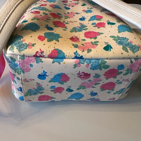 Disney Loungefly - Sleeping Beauty Faries - Picture 5 of 7